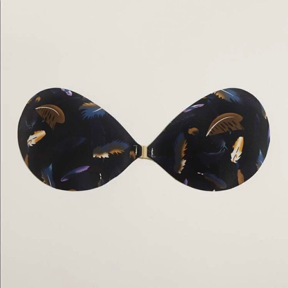 Self Adhesive Strapless Bra - Picture 3 of 5